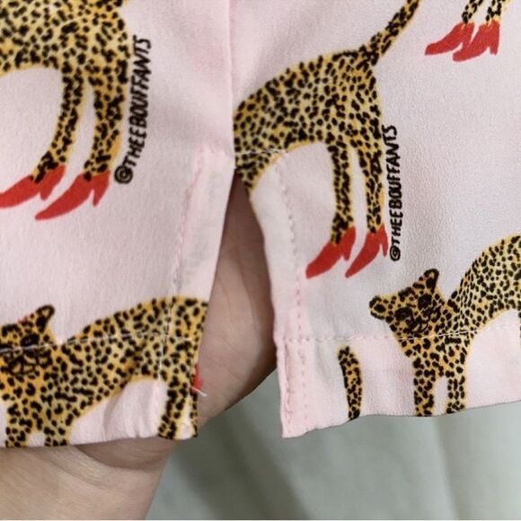 Bouffants & Broken Hearts XL Pink Animal Leopard Red Stilettos Print PJ Set - Picture 11 of 16